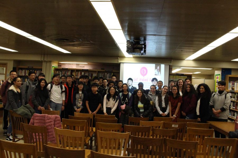 Francis Lewis students with Assemblywoman Nily Rozic. I have the honor of actually representing Franny Lew, all you Patriots, in one state, Rozic said.