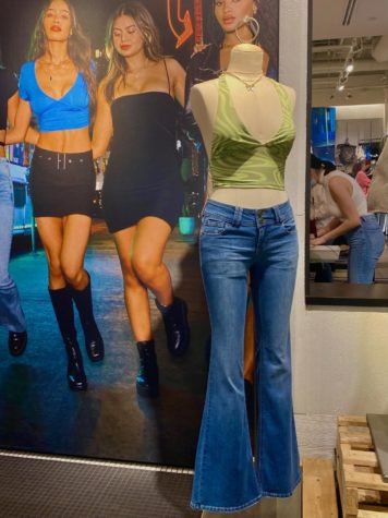 Y2K Fashion: Questionable '00s Trends That Have Returned