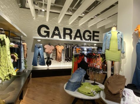 13 Clothing Stores You Remember If You Grew Up During Y2K