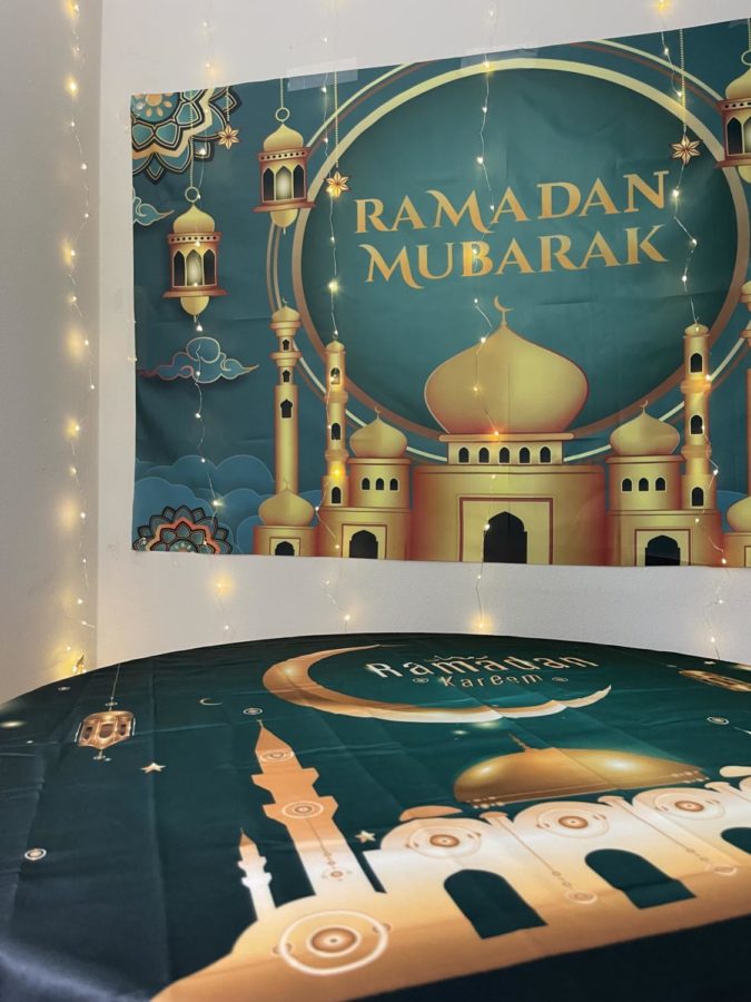 Ramadan+decorations+that+I+put+up+in+my+home+in+order+to+celebrate+the+beginning+of+Ramadan.+These+decorations+are+a+sign+of+happiness+and+excitement+to+show+the+new+beginning+of+another+blessed+Ramadan.%0A